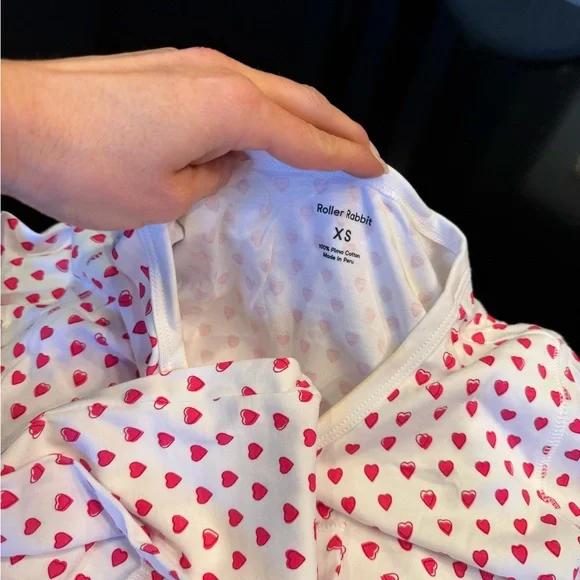 Roller Rabbit White Pajama Set with Pink Hearts - Picture 4 of 5